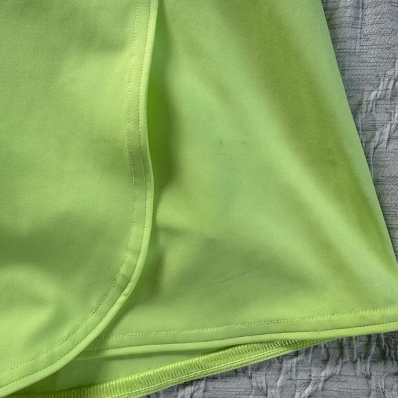 Lulu Women's Golf/Tennis Skort - Picture 10 of 12